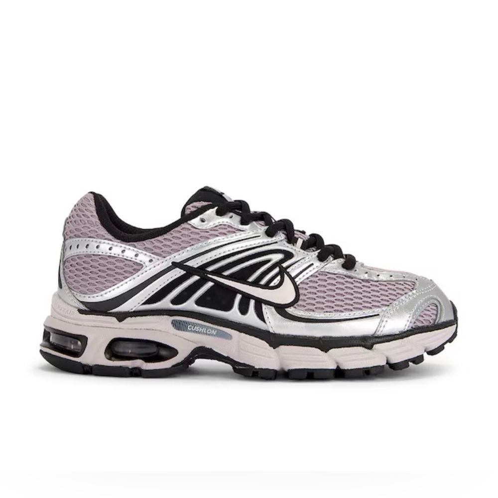 Nike Air Max Moto 2K
Women's Shoes with Reflective Accents Size 14